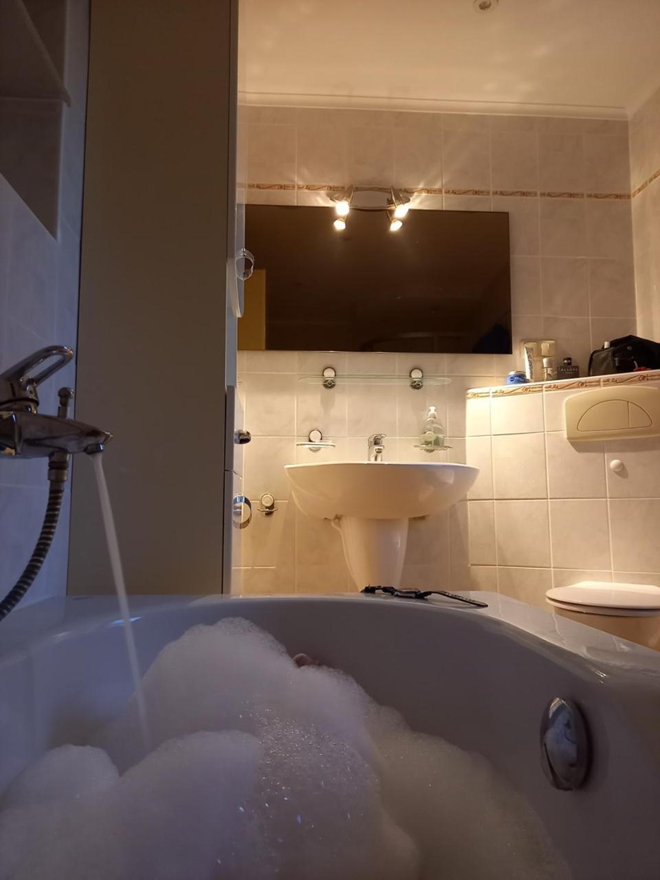 Ferienwohnung Leonie Mit Sauna Zinnowitz Ngoại thất bức ảnh